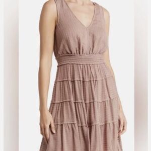 Love Stitch Mauv Dress Size Small